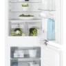 Electrolux ENC2854AOW холодильник с морозильником встраиваемый