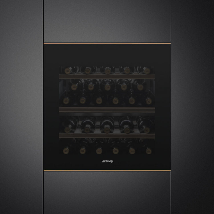 Smeg CVI629NR3 встраиваемый винный шкаф