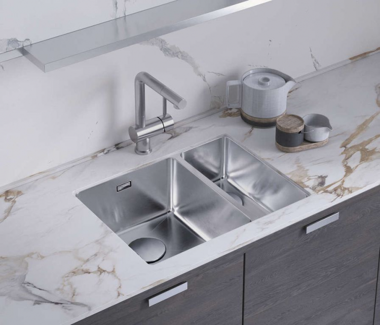 Omoikiri Taki 58-2-U IF-IN-L мойка