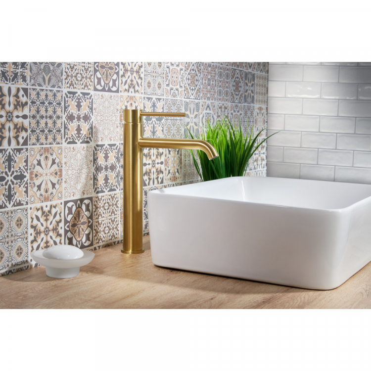 Milacio MCU.551.GD золото смеситель