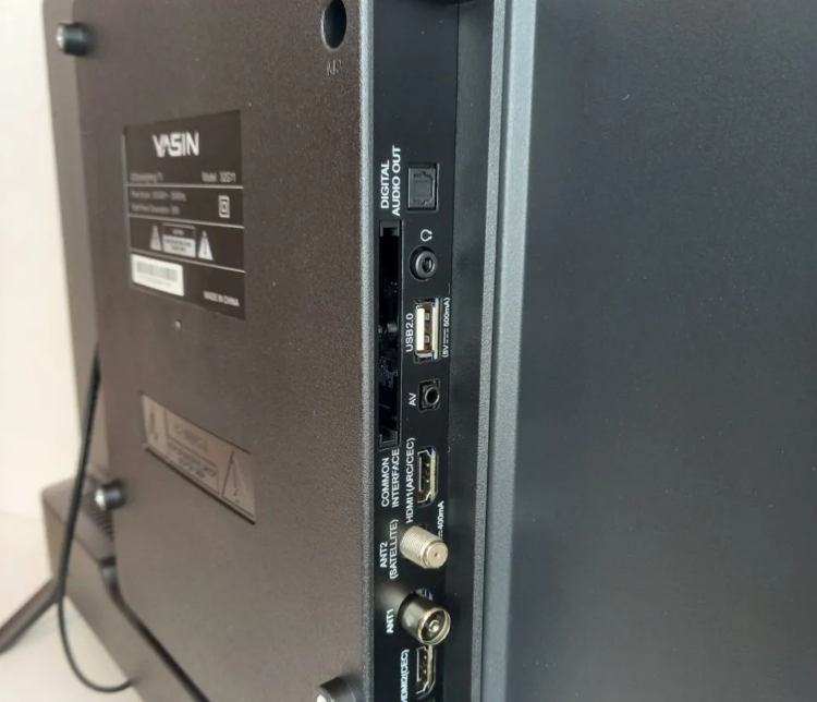 Yasin LED32-G11 телевизор